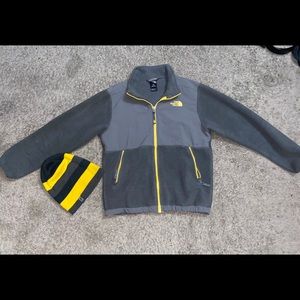 ✨NEW✨Kids North Face Jacket & Beanie